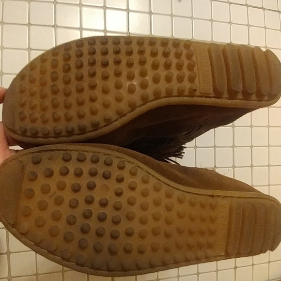 Minnetonka tall fringe boot tan 6m - Picture 3 of 5